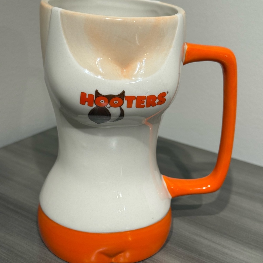 Hooters Vintage Beer Stein